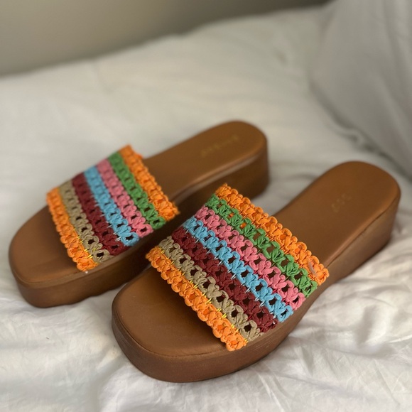 Bamboo Colorful Crochet Platform Sandals - Picture 1 of 3
